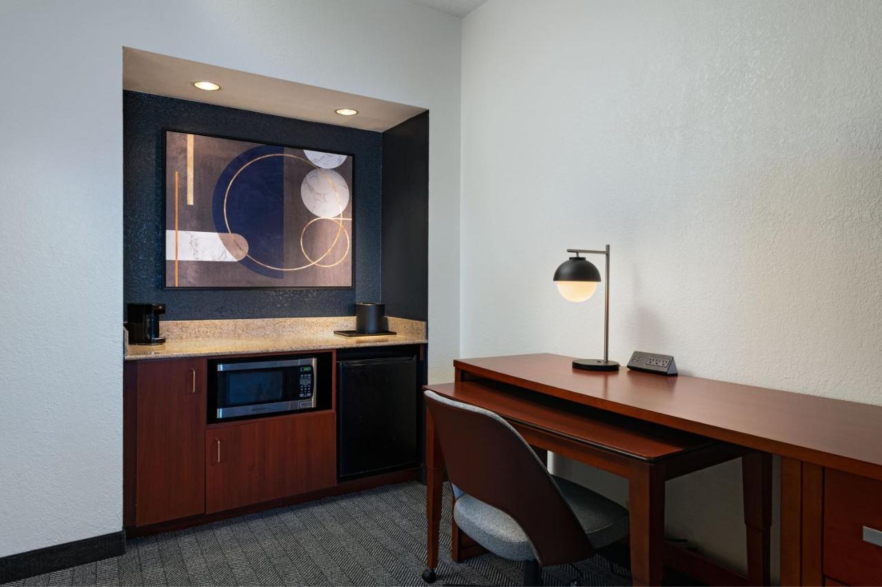 Courtyard By Marriott Dallas Parkway At Preston Road 3* Plano