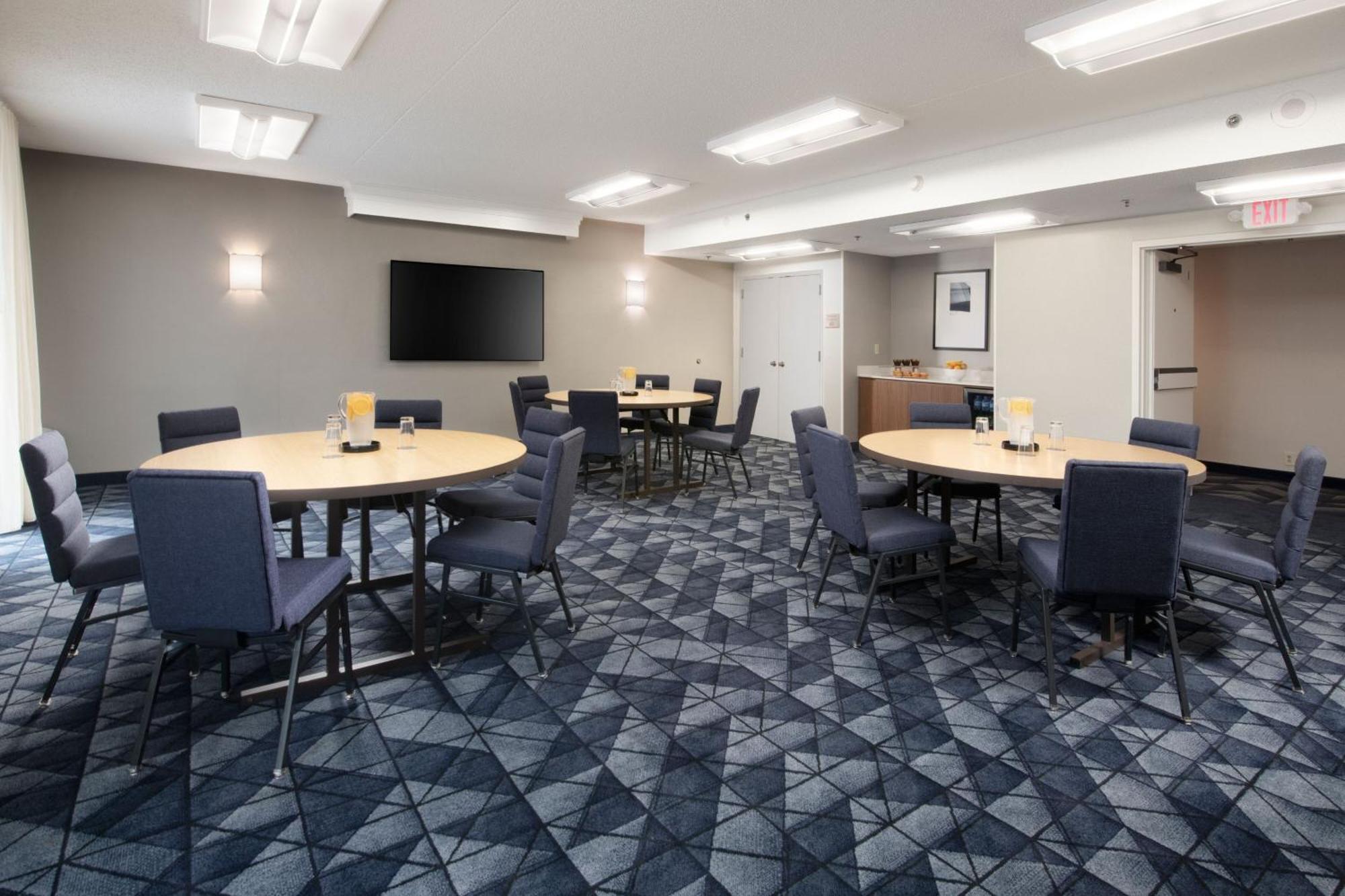 Courtyard By Marriott Dallas Parkway At Preston Road 3*