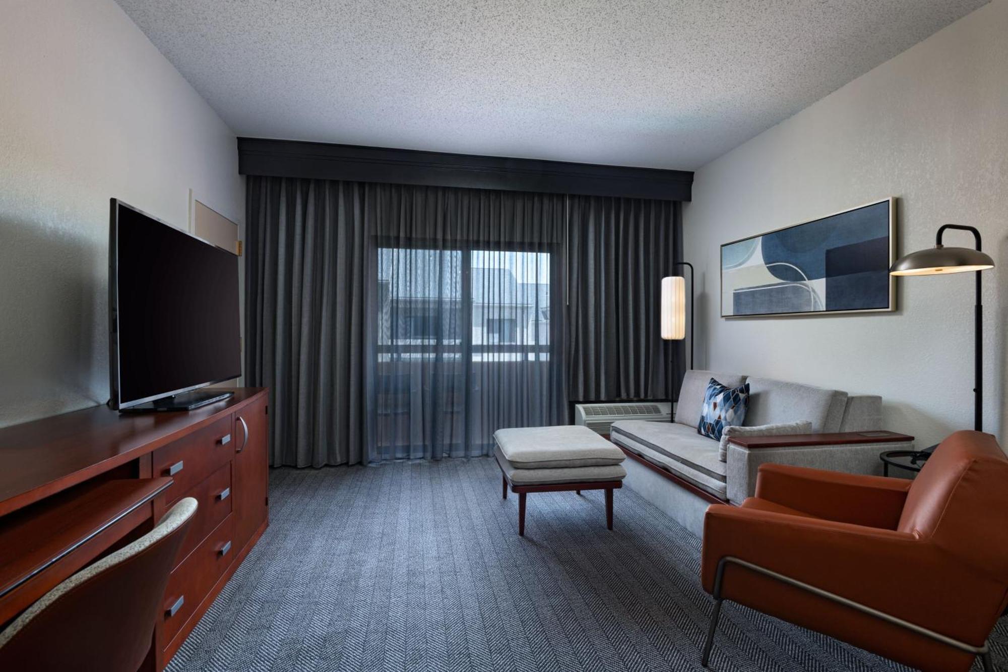 Courtyard By Marriott Dallas Parkway At Preston Road
